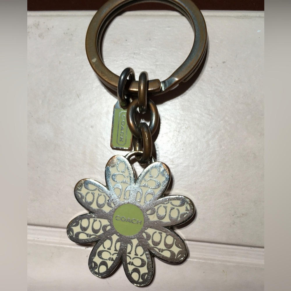 COACH Sunflower Rare Retired Keychain Key Chain Purse Charm Fob - Picture 7 of 9